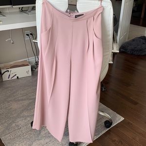 NWOT Light pink wide leg cropped pants